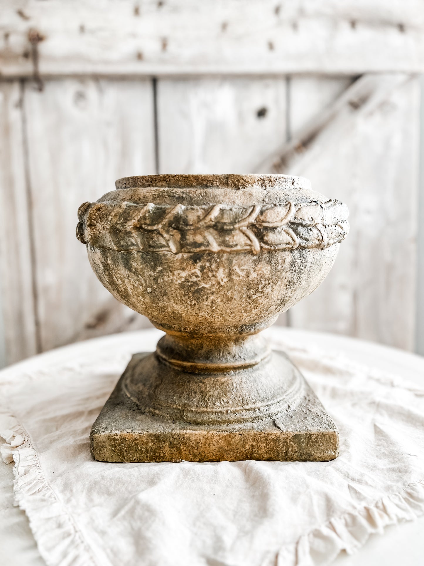 Braided Urn