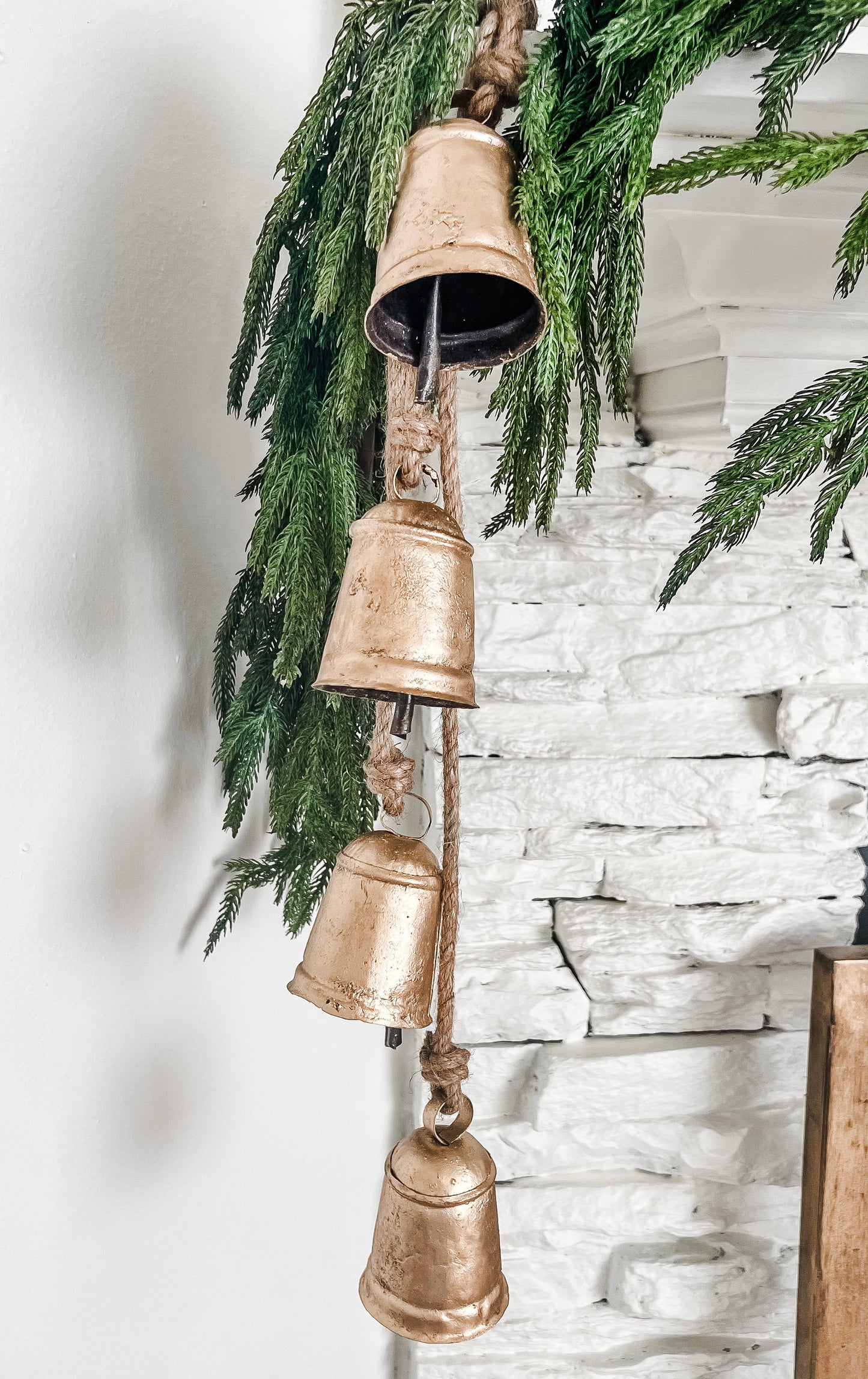 Gold Hanging Bells Set