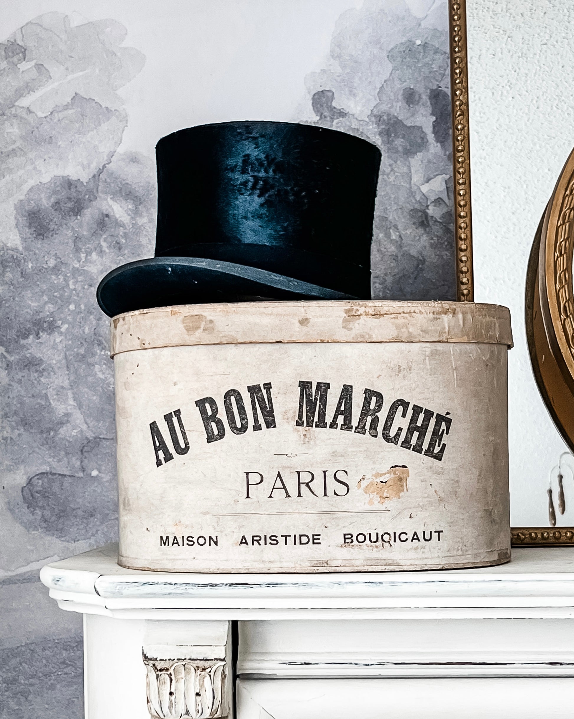 A Vintage Hatbox Revived As the Perfect Gift