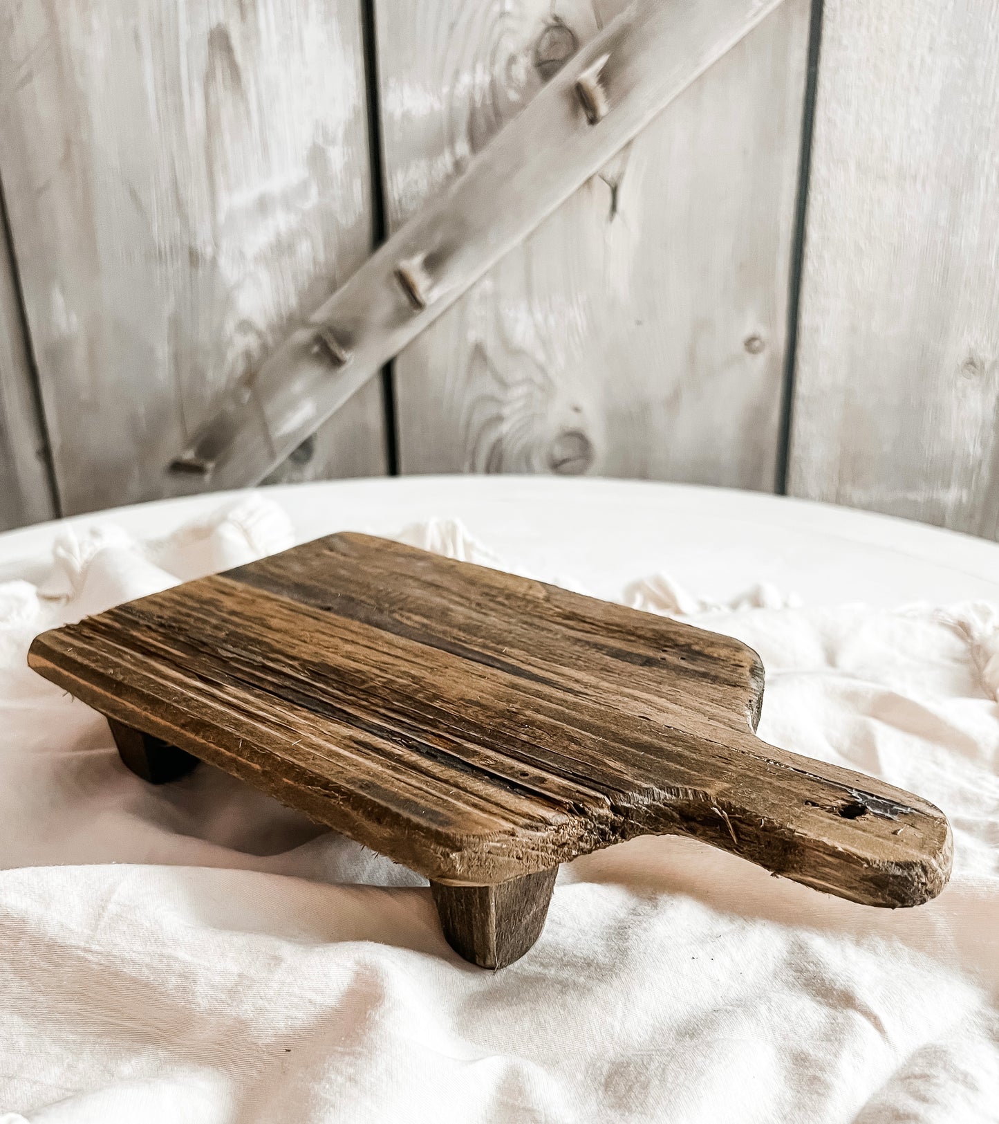 Wooden Cutting Board Riser - RECTANGLE